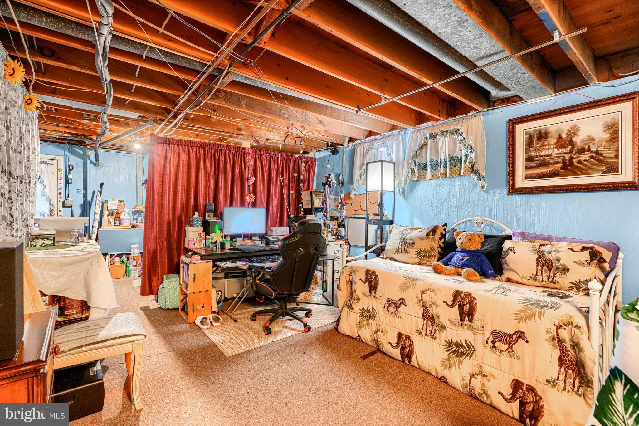 HOLLAND HILL - Residential