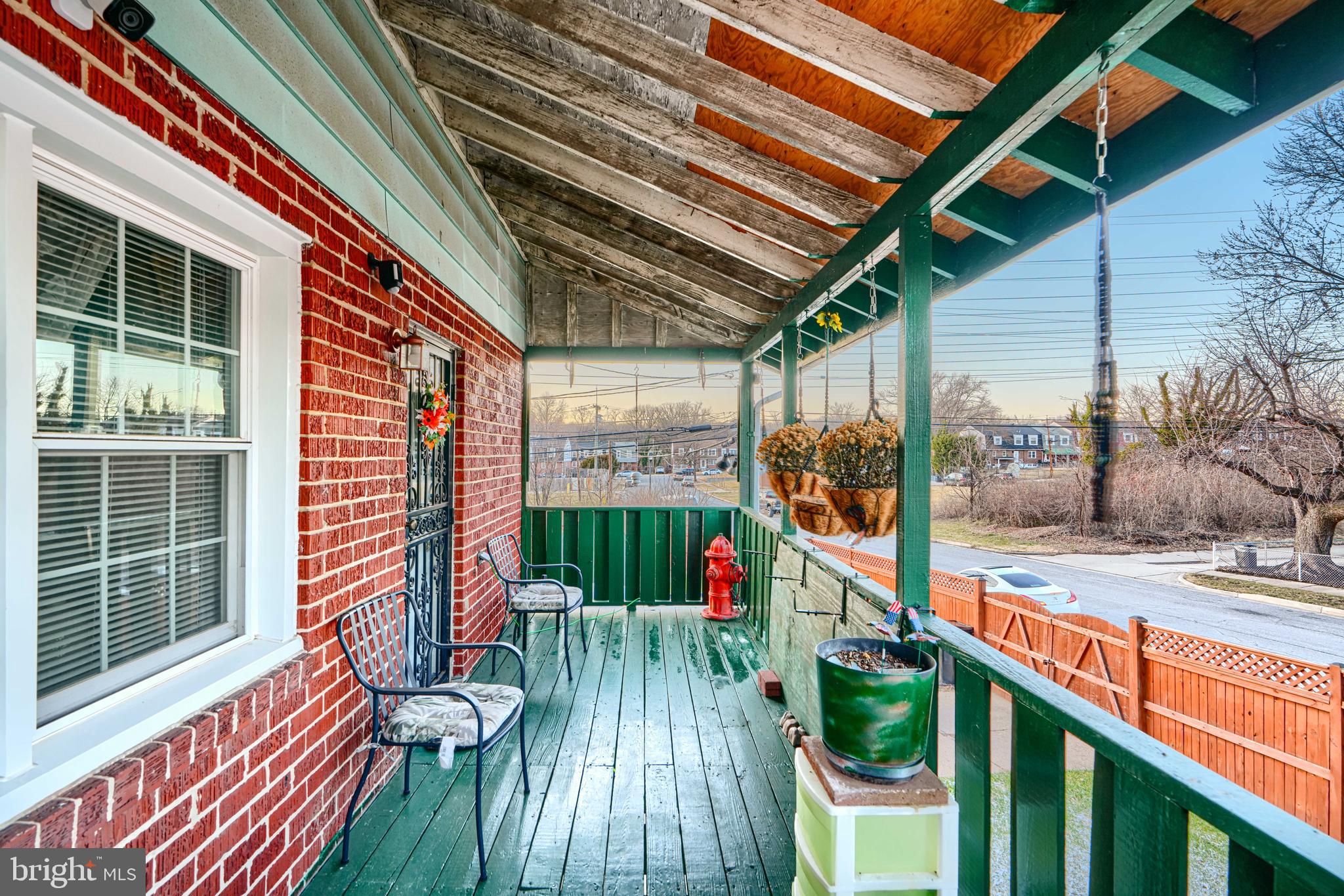 HOLLAND HILL - Residential