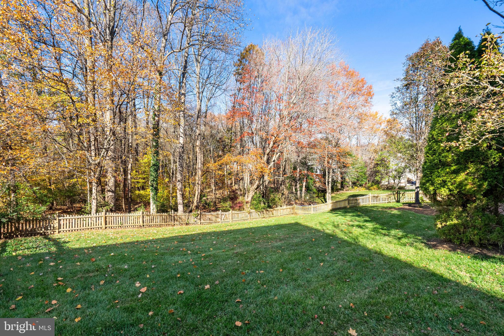 MEADOWBROOK WOODS - Residential