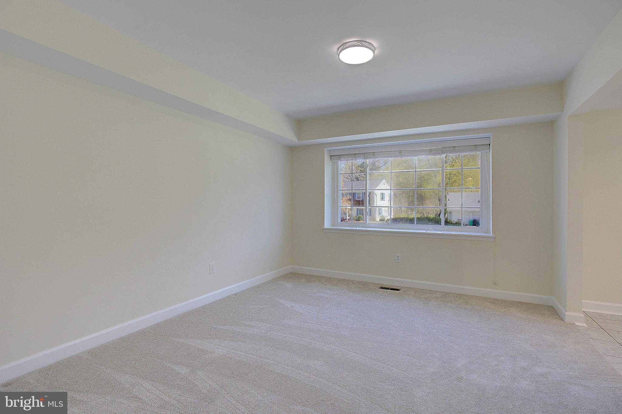 MONTPELIER - Residential