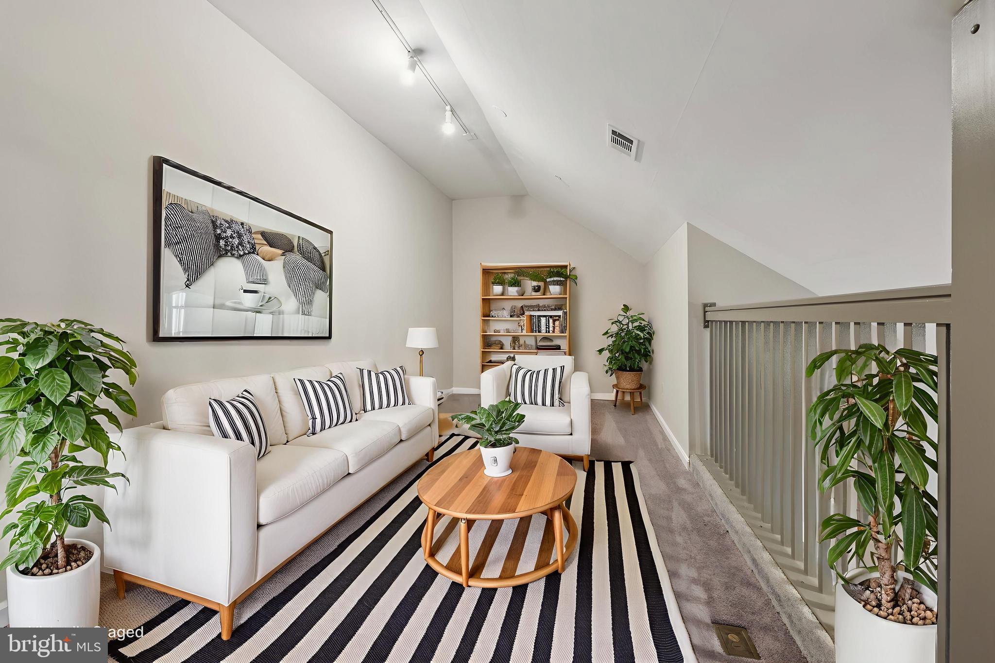 FAIRMONT - Residential