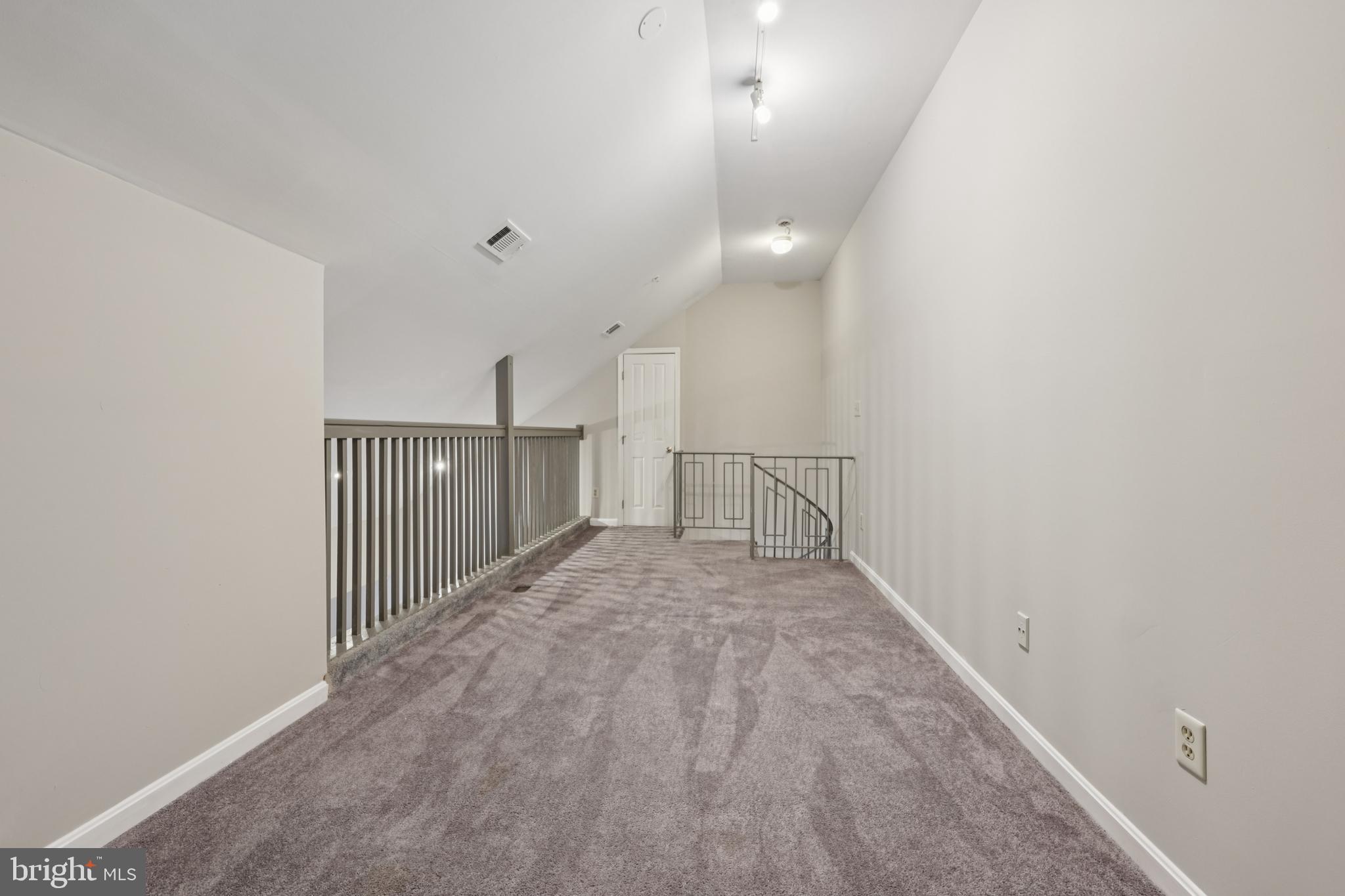 FAIRMONT - Residential