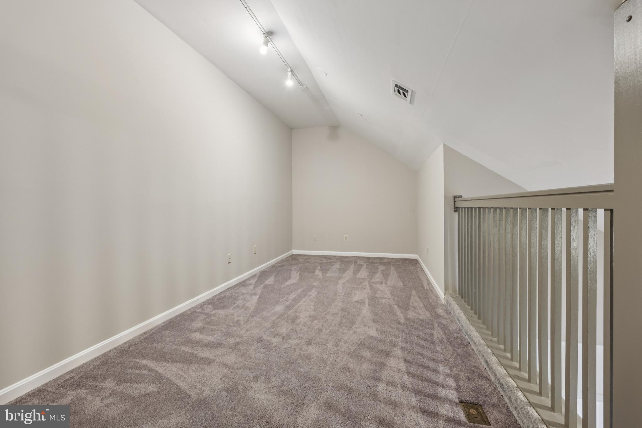 FAIRMONT - Residential