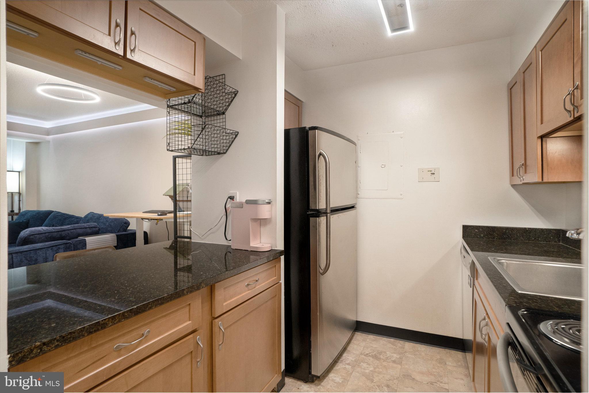 ENCORE OF MCLEAN - Residential