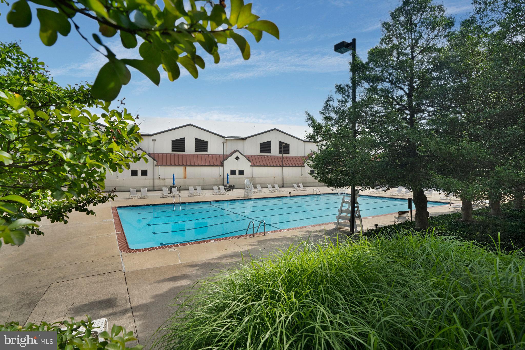 ENCORE OF MCLEAN - Residential