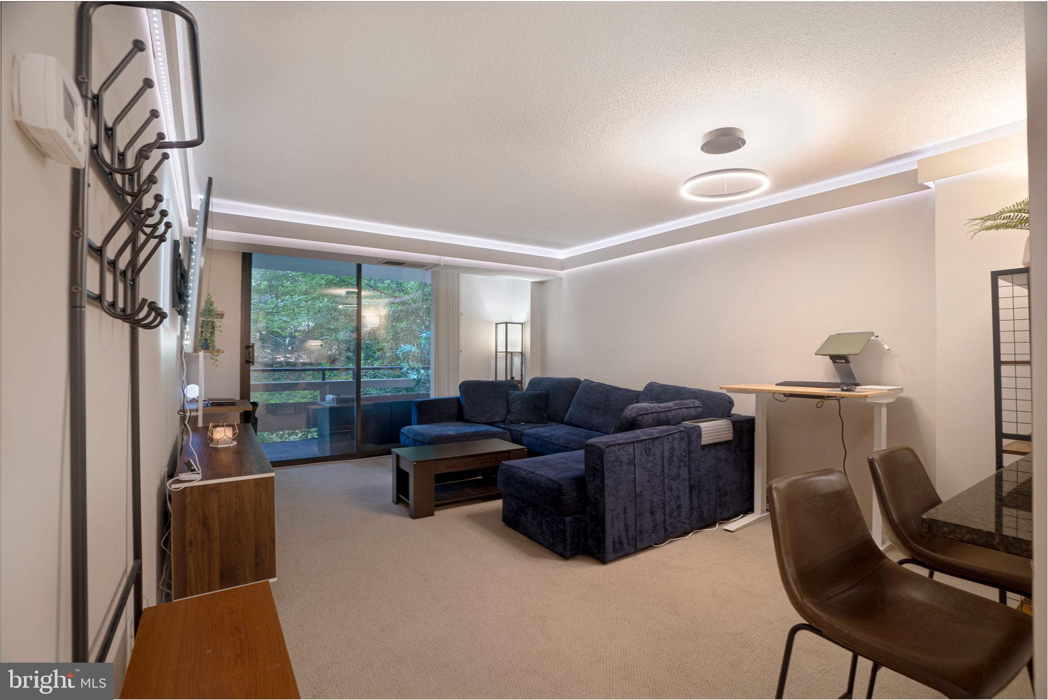 ENCORE OF MCLEAN - Residential