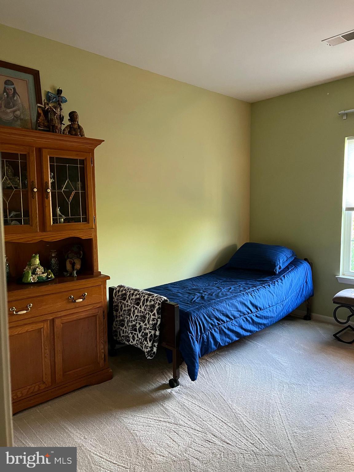 ROUND HILL - Residential