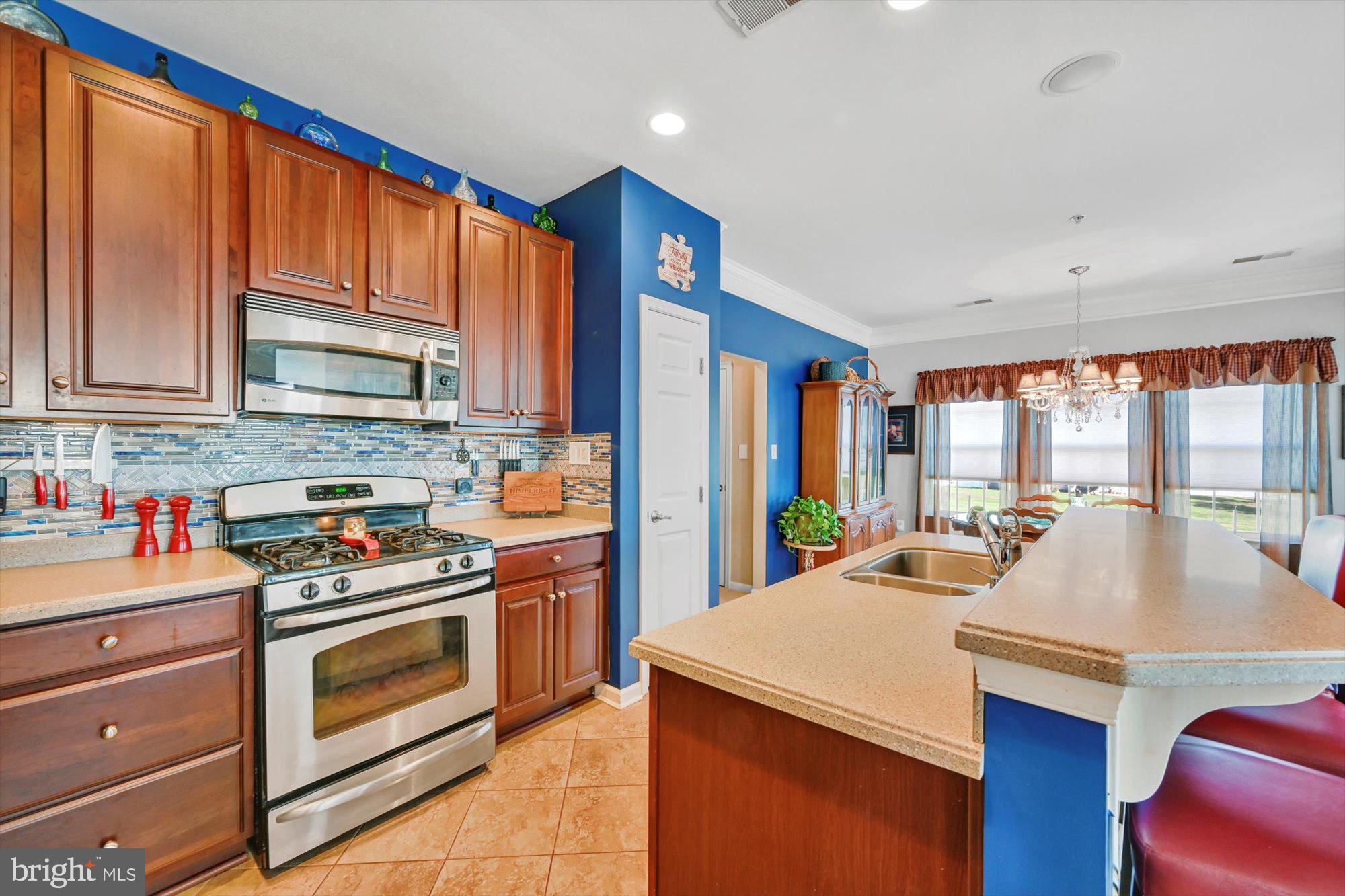 ROUND HILL - Residential