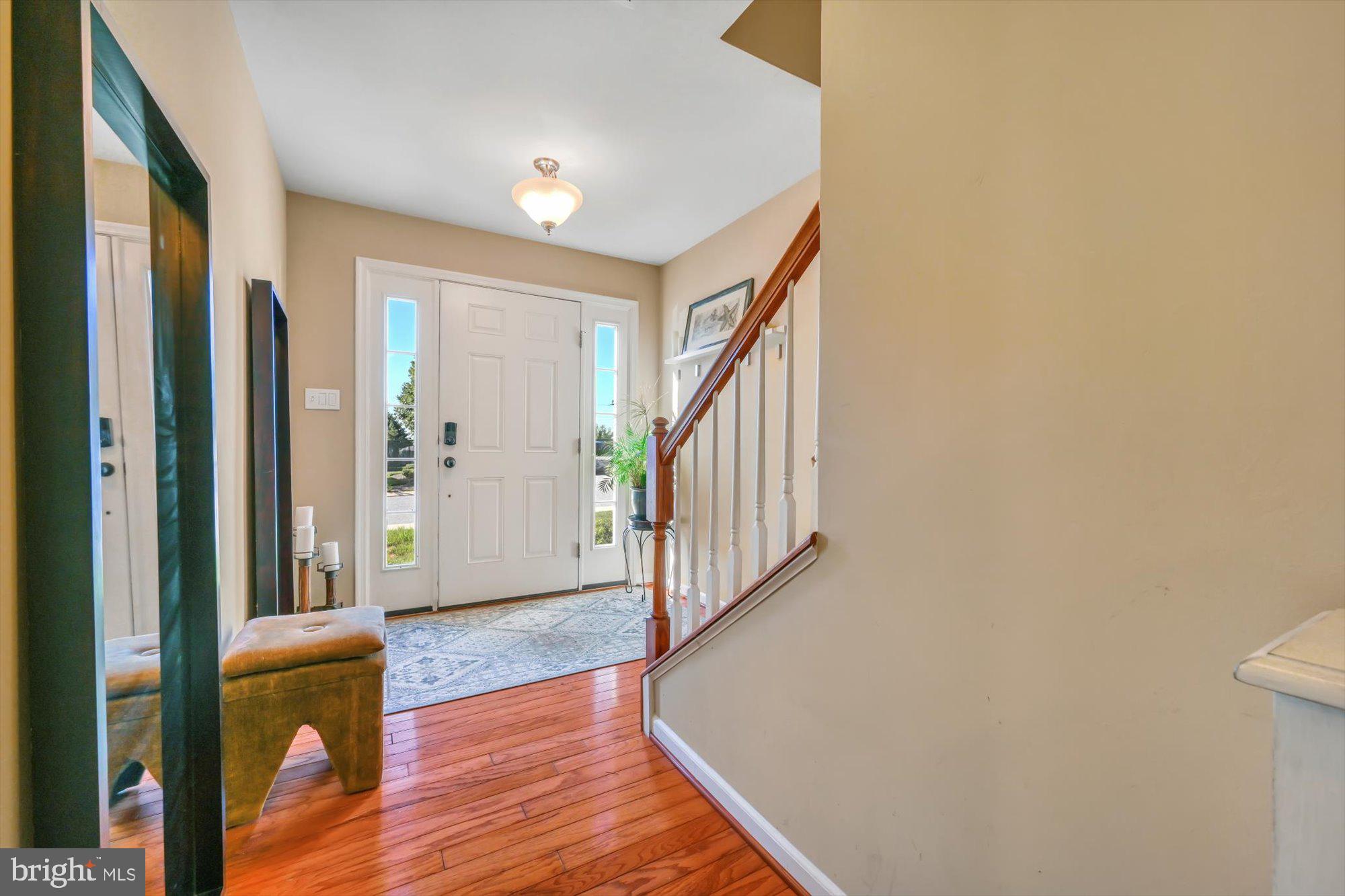 ROUND HILL - Residential