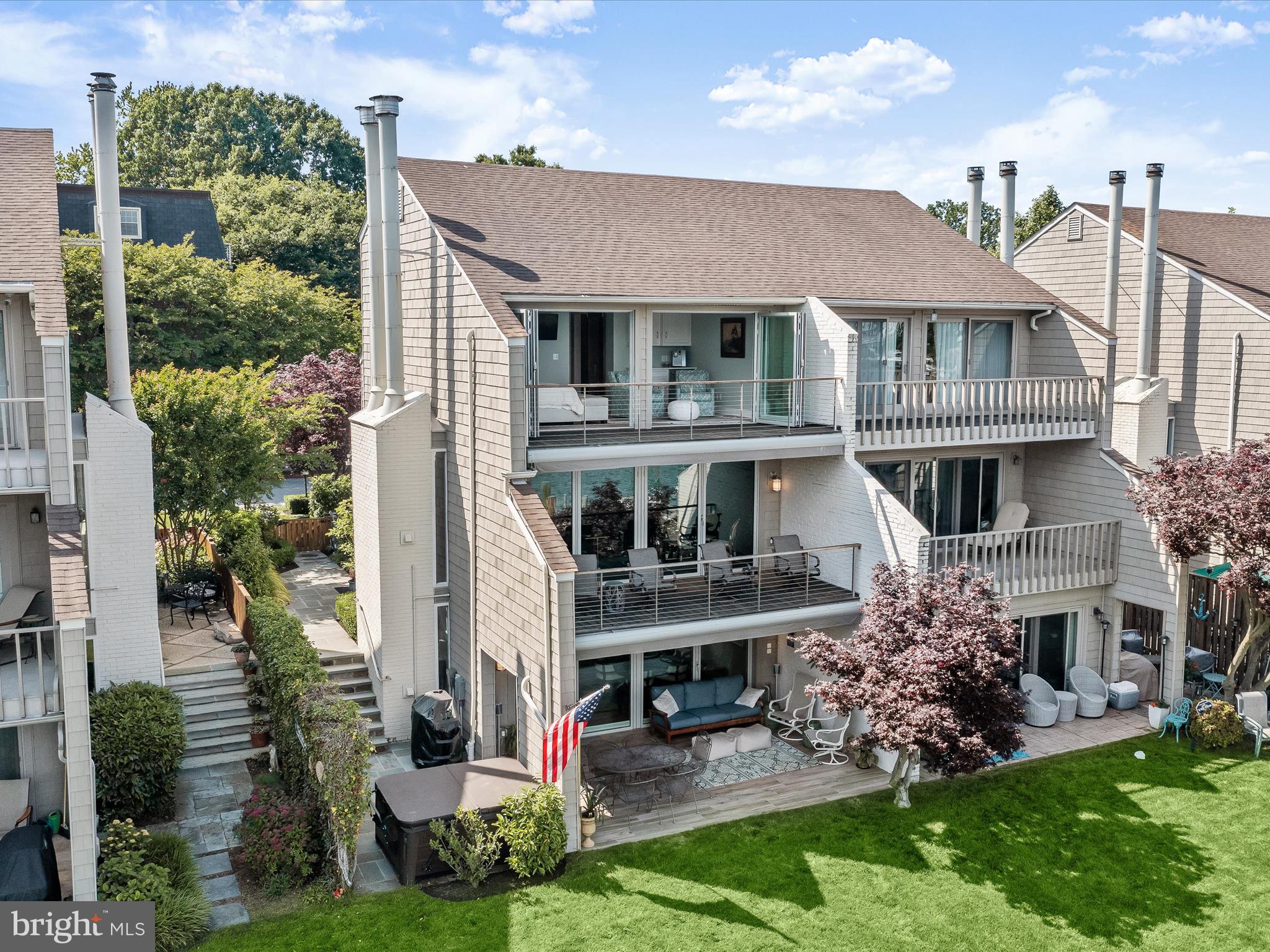 SOUTHGATE HARBOR - Residential