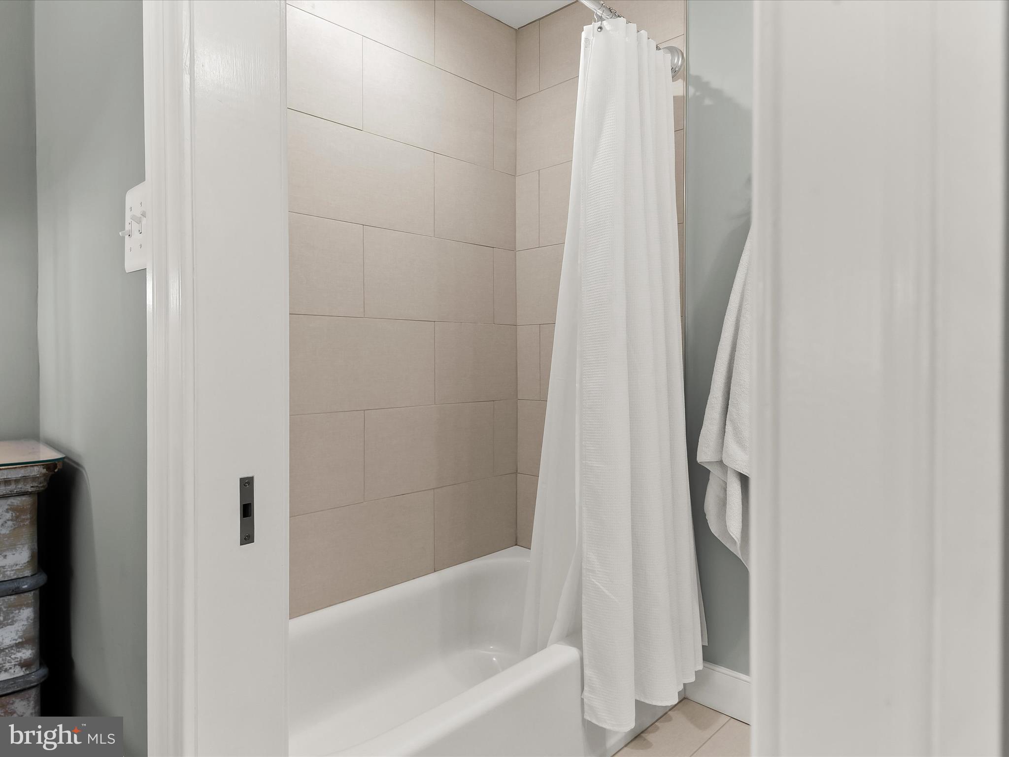 SOUTHGATE HARBOR - Residential