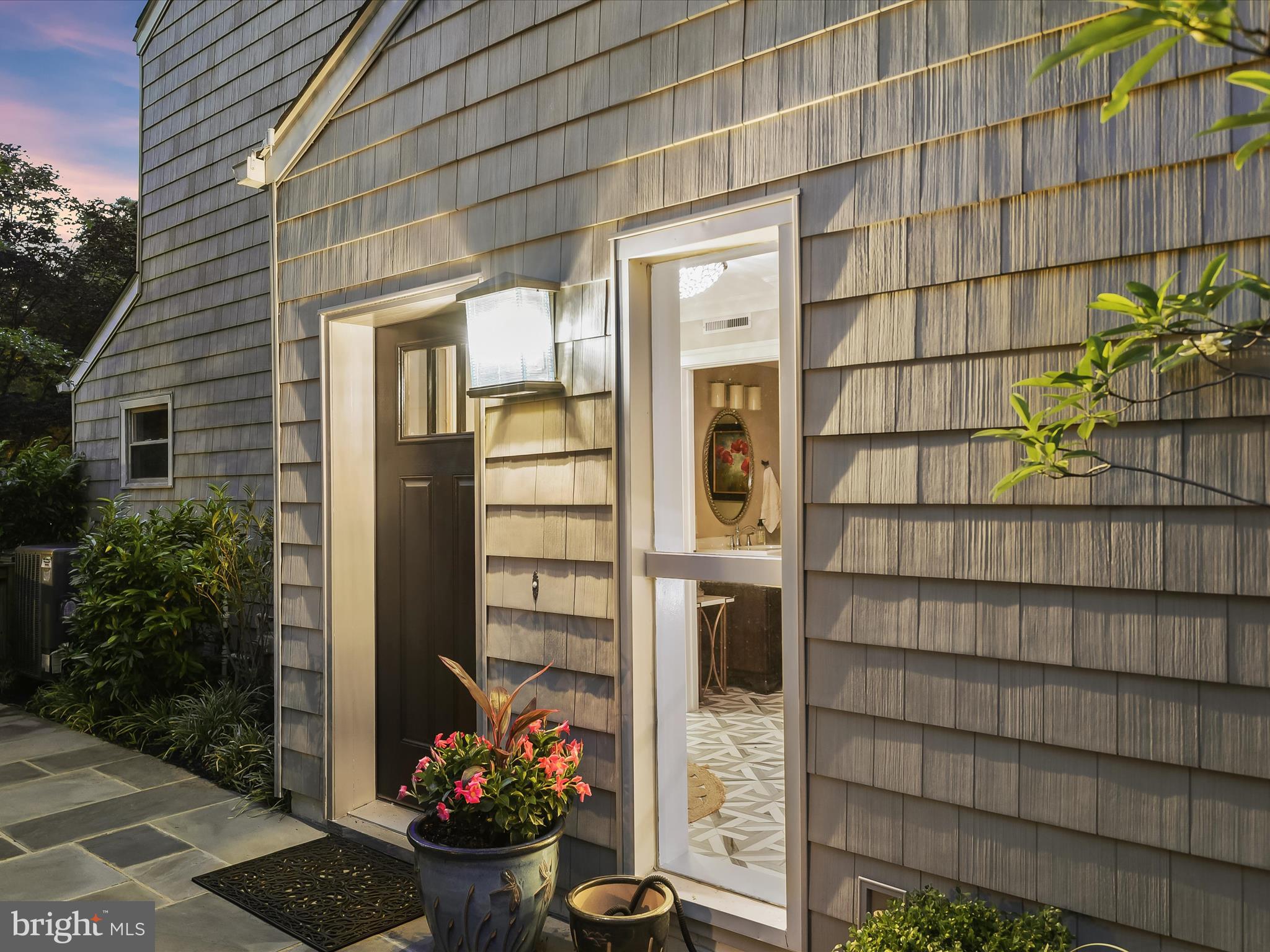 SOUTHGATE HARBOR - Residential