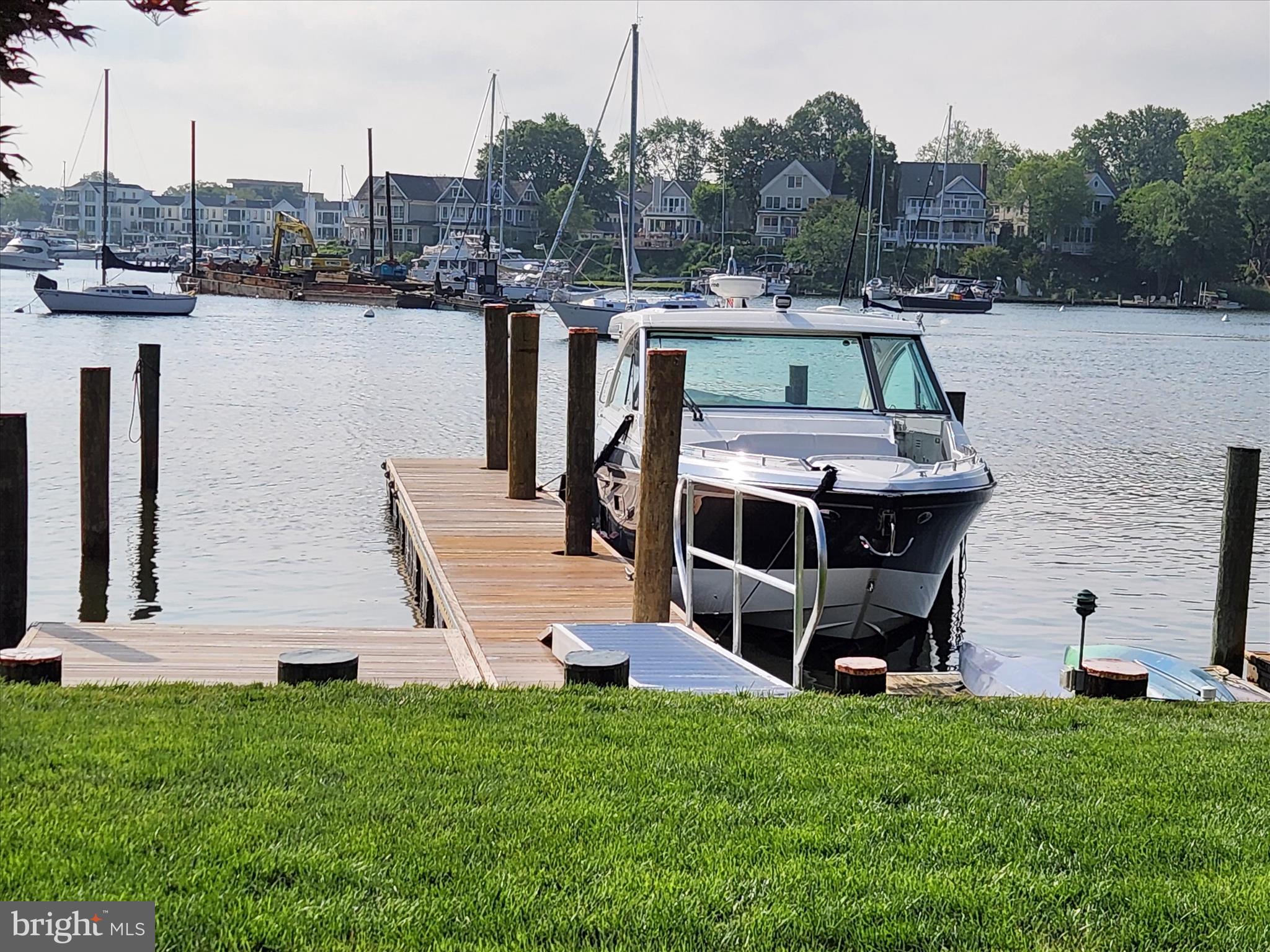 SOUTHGATE HARBOR - Residential