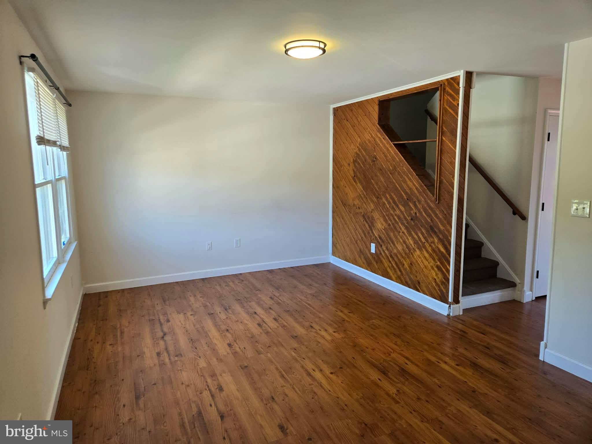 30 WALDECK COURT