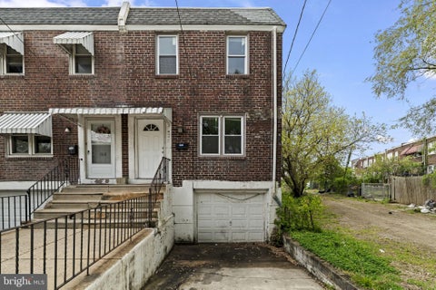 Townhouse For Sale - 1016 S Merrimac Road<br/> CAMDEN, NJ 08104