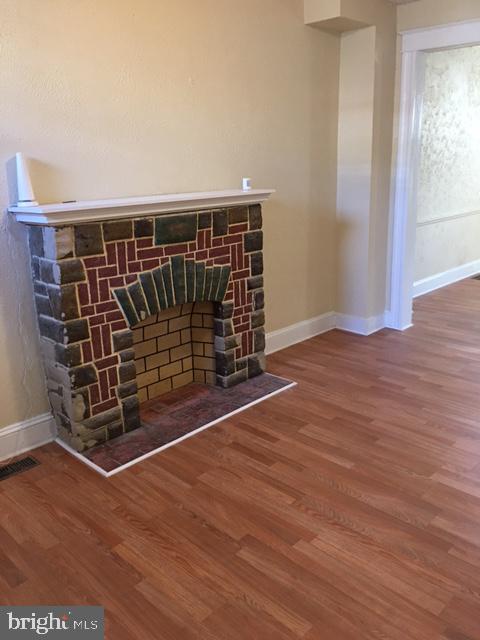 EDMONDSON VIILLAGE - Residential Lease