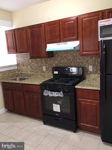 EDMONDSON VIILLAGE - Residential Lease