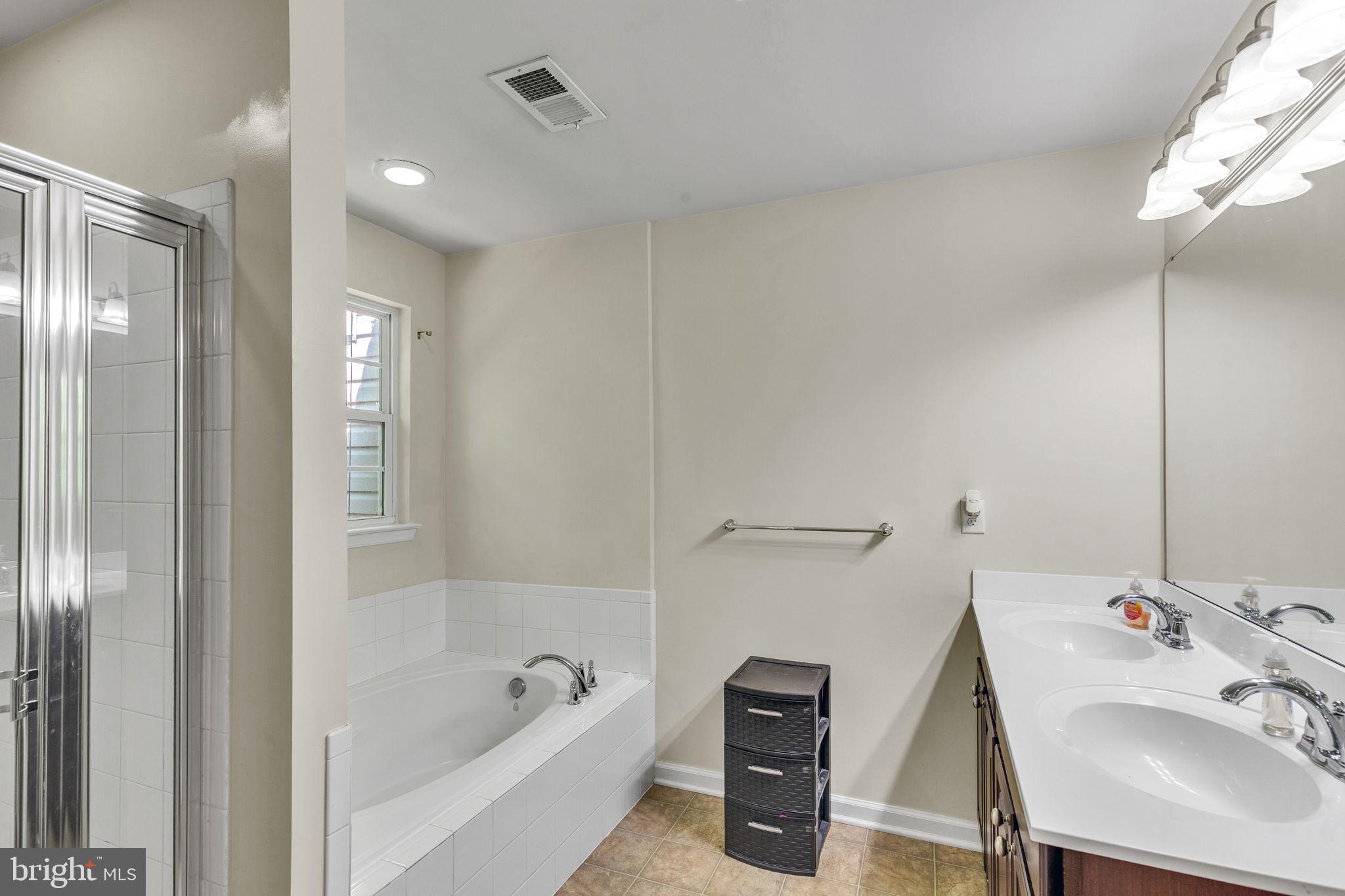 WYNDHOLME WOODS - Residential