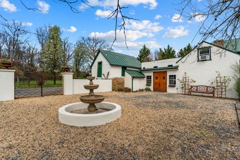 Photo of 4094 Whiting Road, MARSHALL, VA 20115 (MLS # VAFQ2021244)