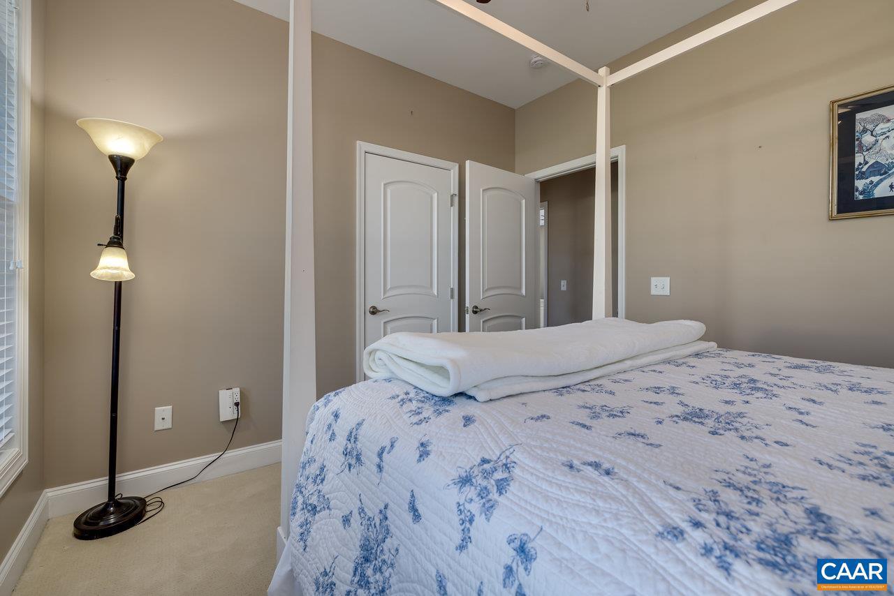 MEADOWBROOK - Residential