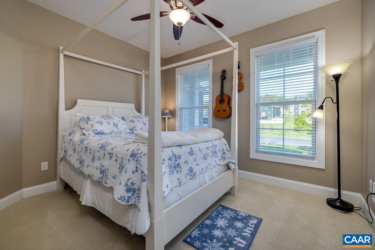 MEADOWBROOK - Residential