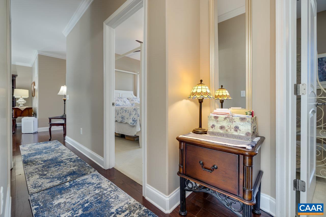 MEADOWBROOK - Residential