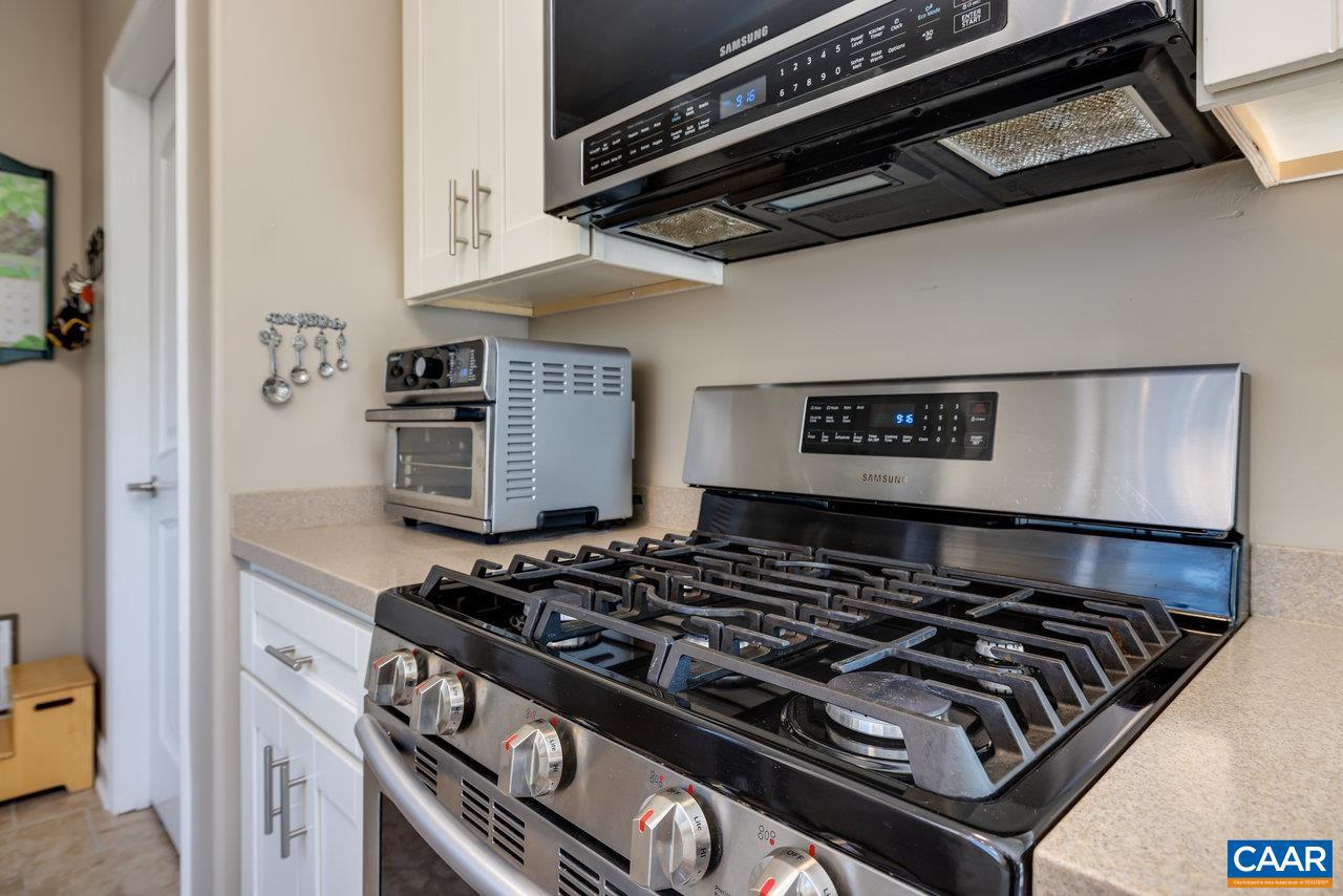 MEADOWBROOK - Residential