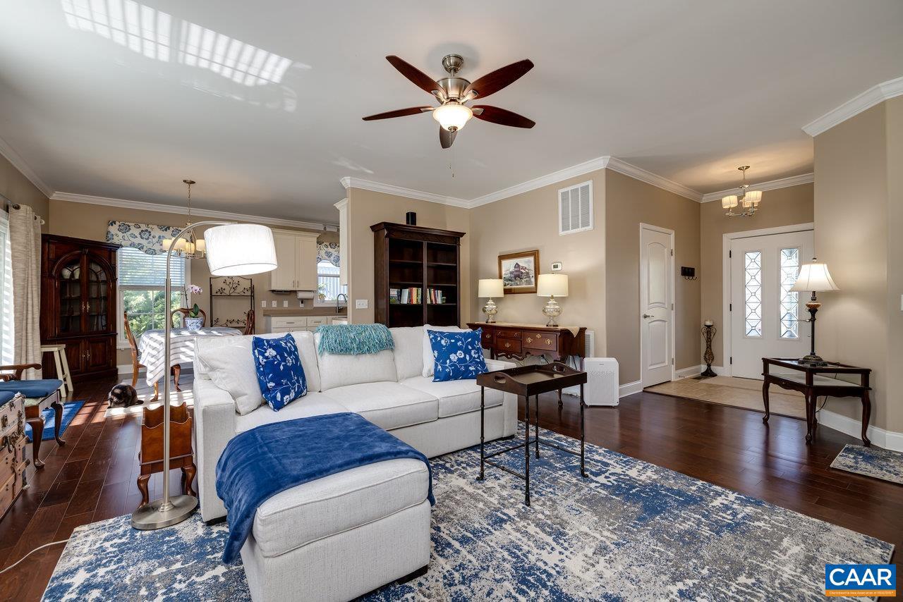 MEADOWBROOK - Residential