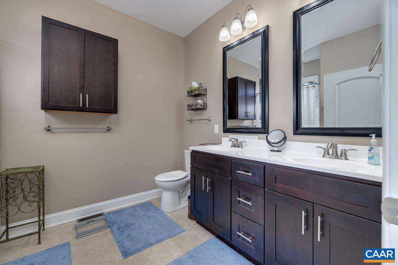 MEADOWBROOK - Residential