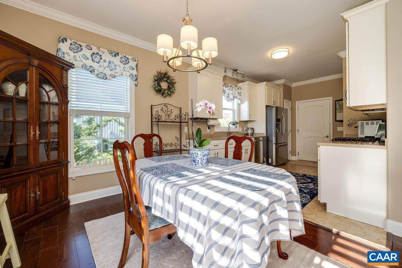 MEADOWBROOK - Residential