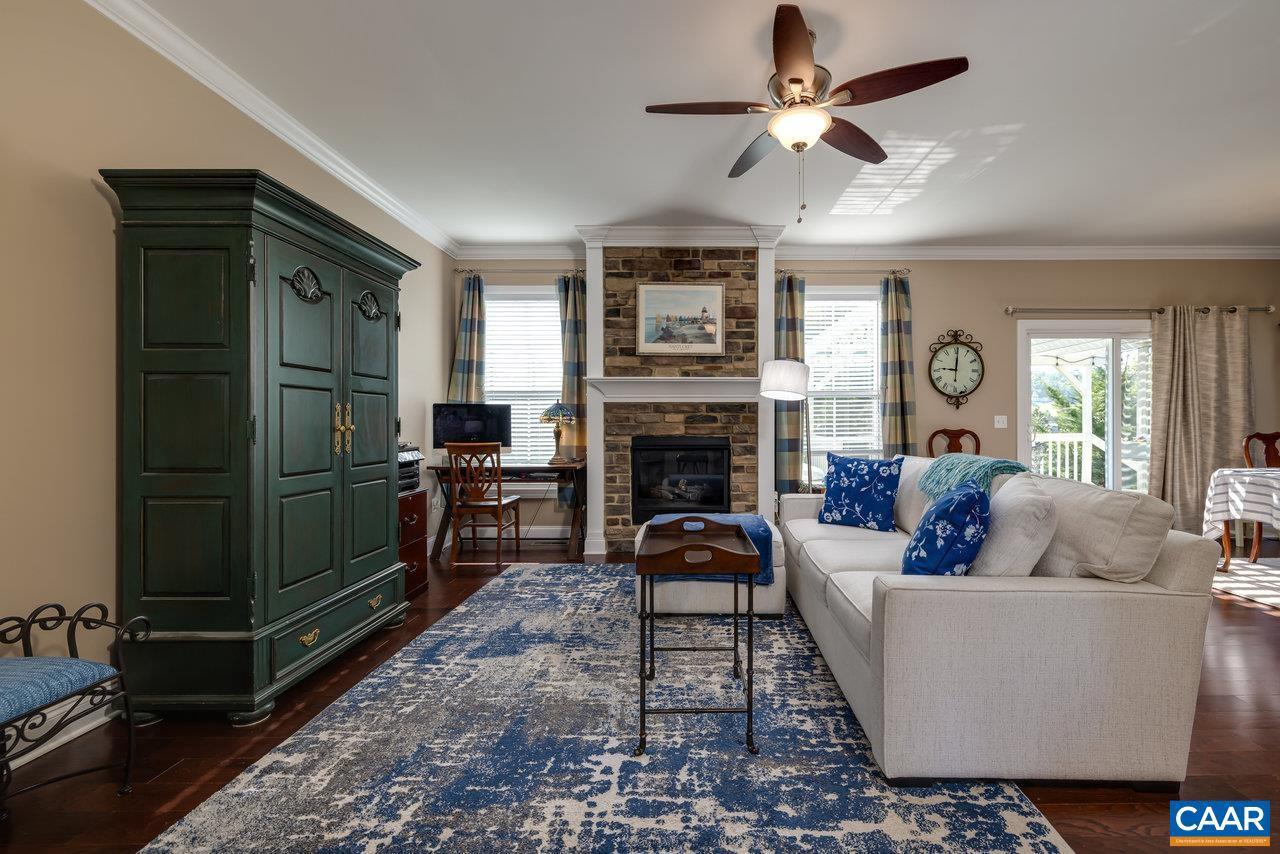 MEADOWBROOK - Residential