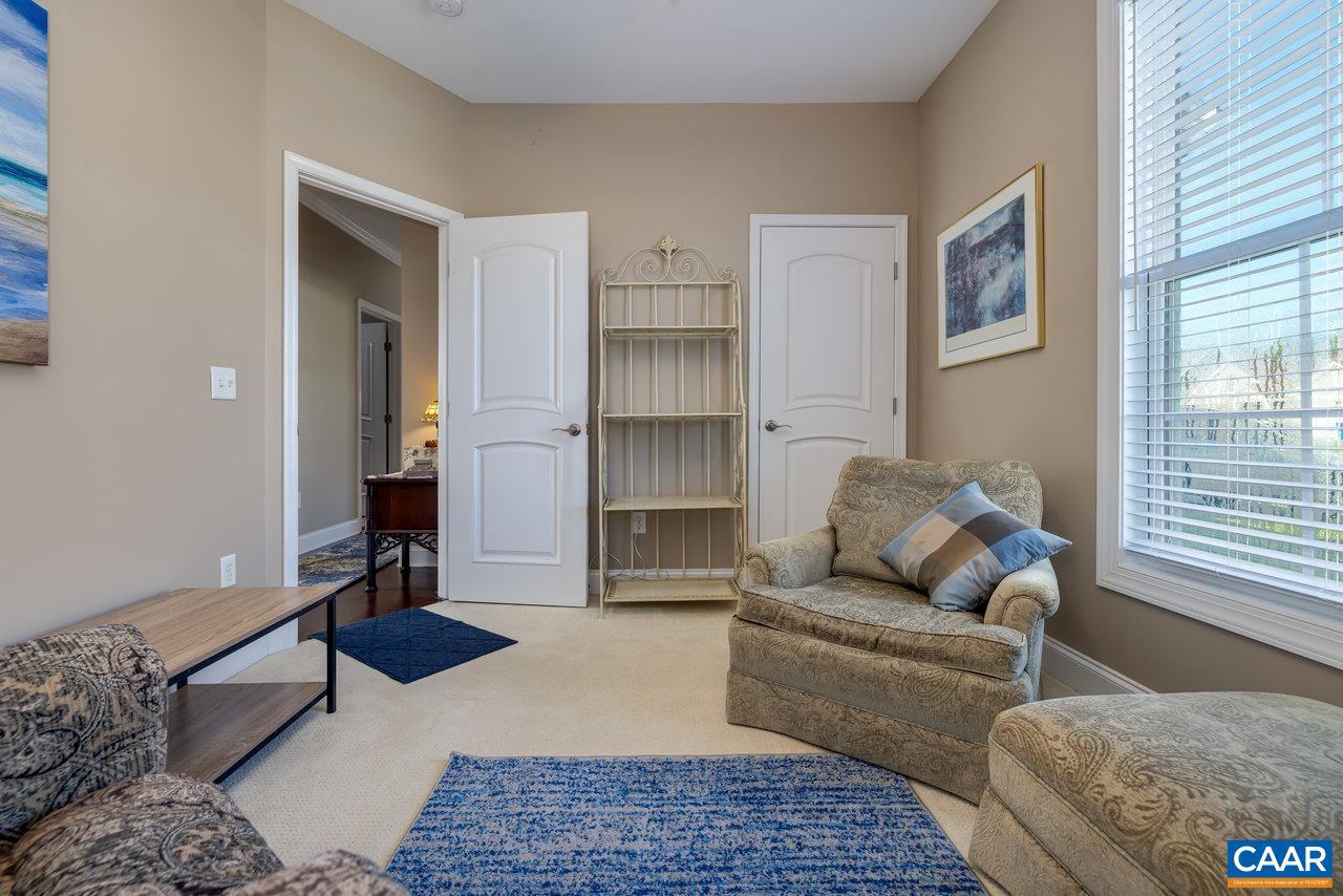 MEADOWBROOK - Residential