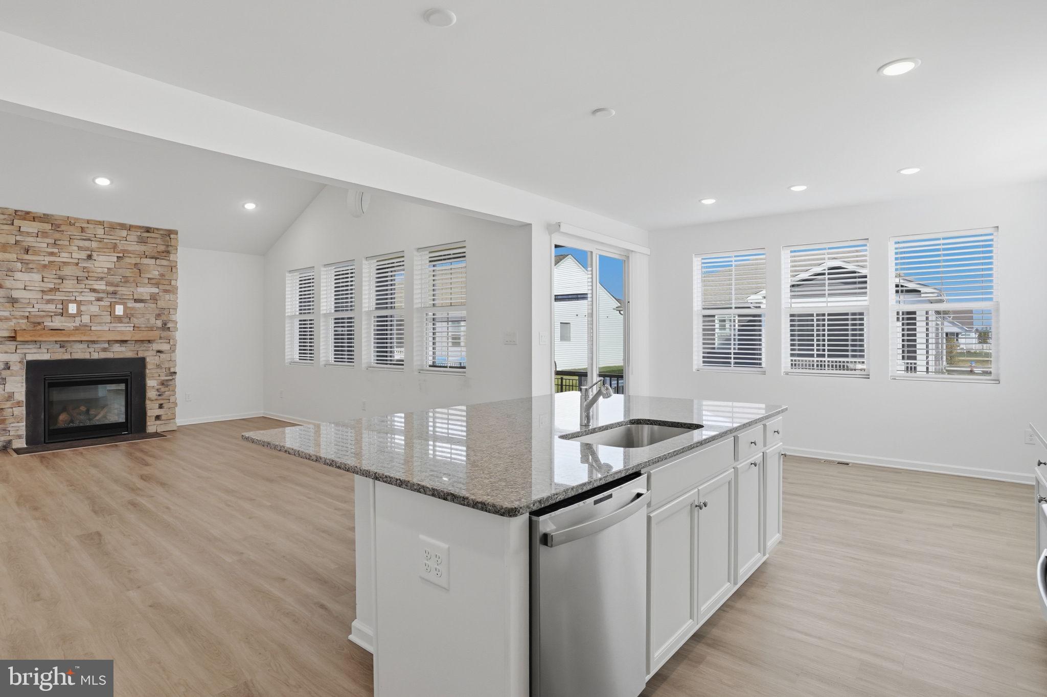 EGRET SHORES - Residential