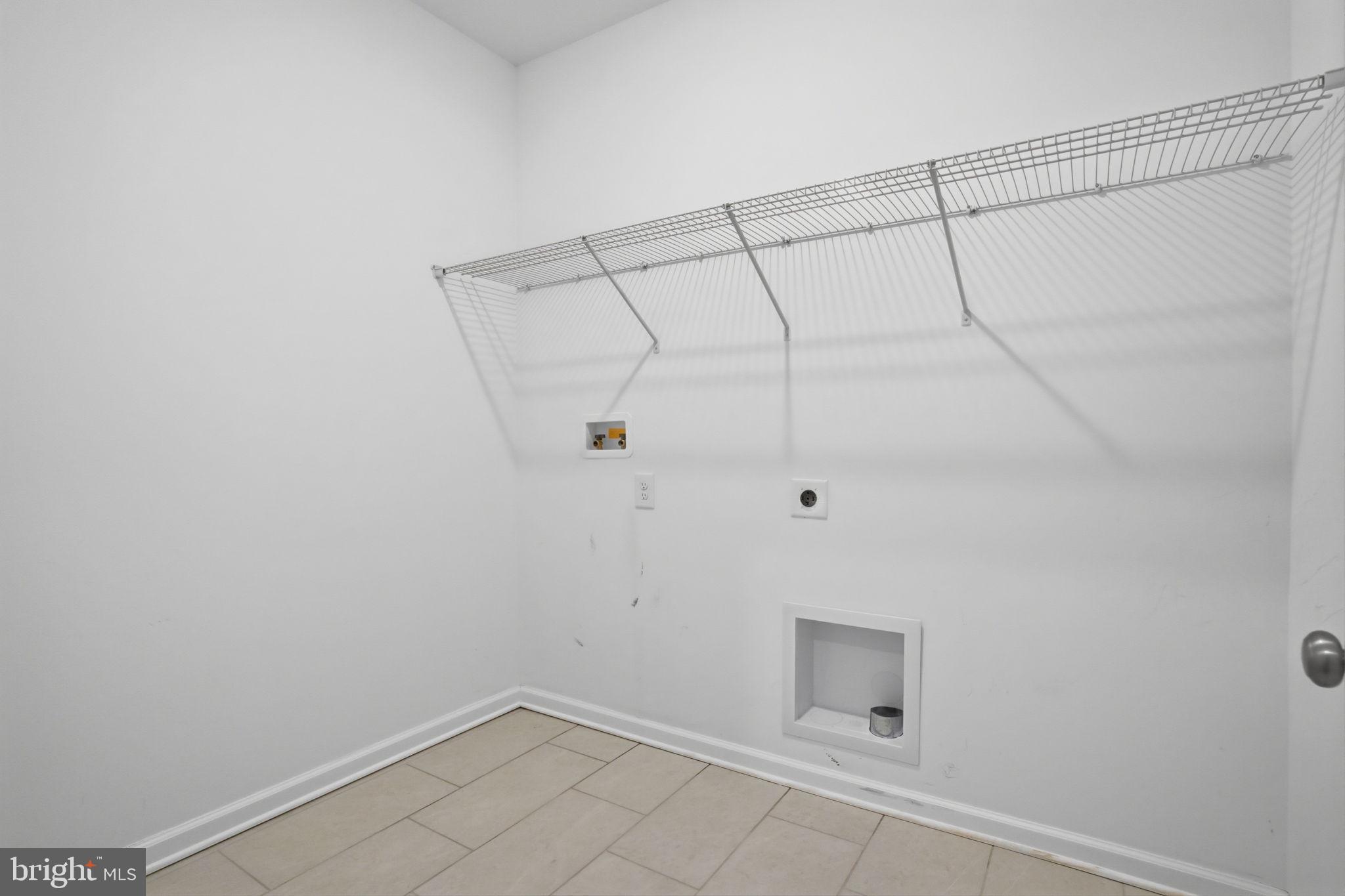 EGRET SHORES - Residential