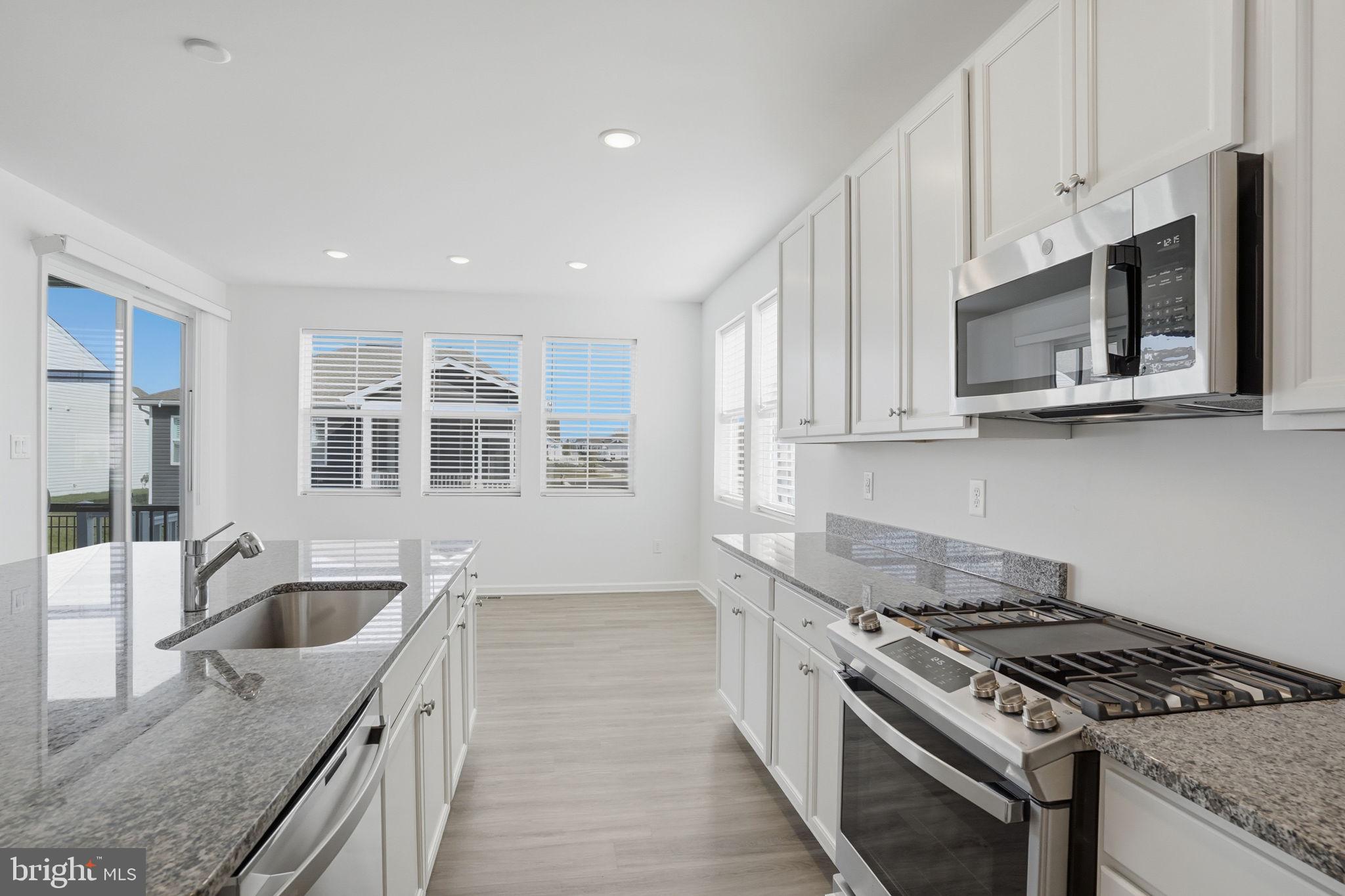 EGRET SHORES - Residential