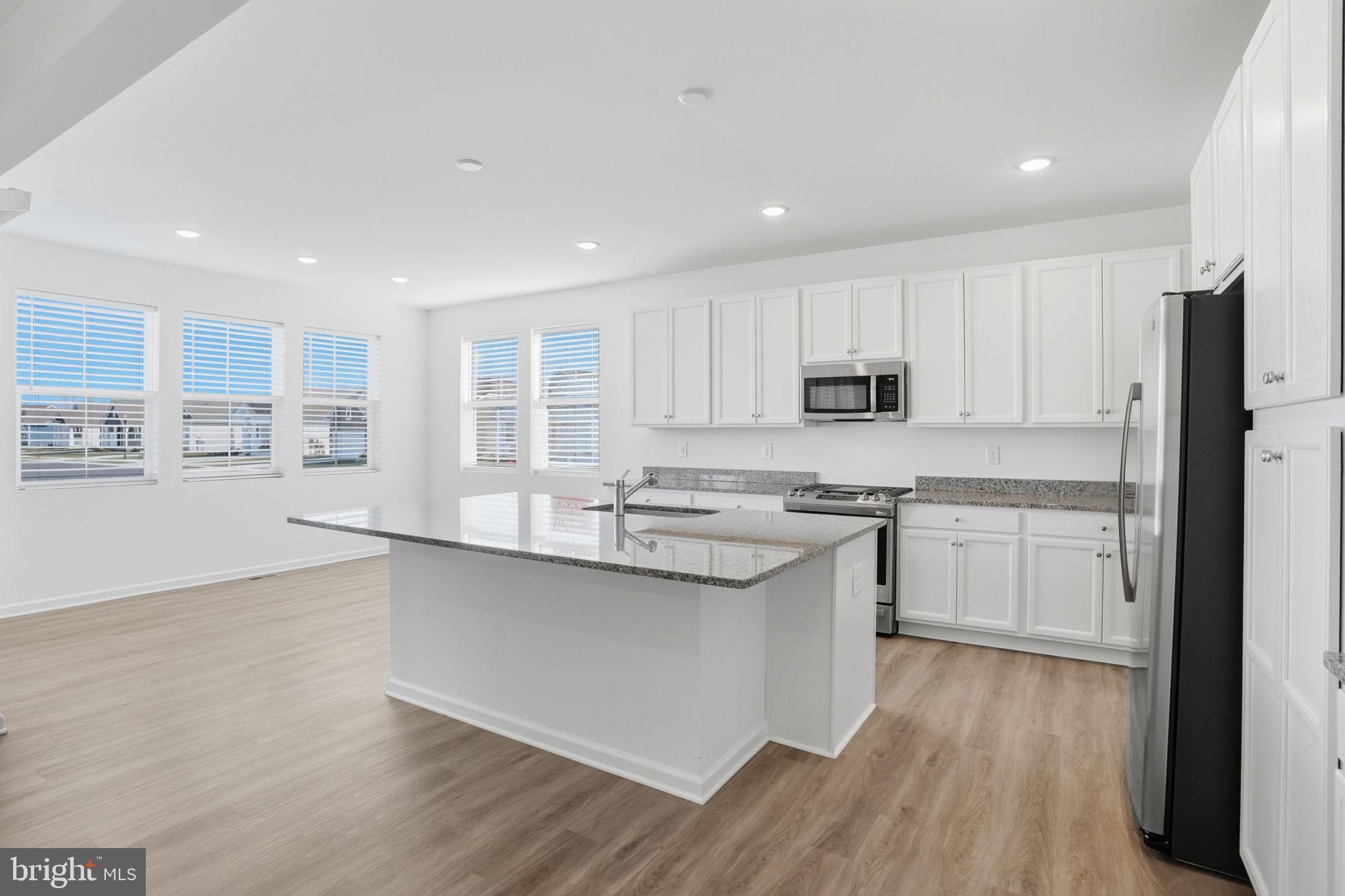 EGRET SHORES - Residential