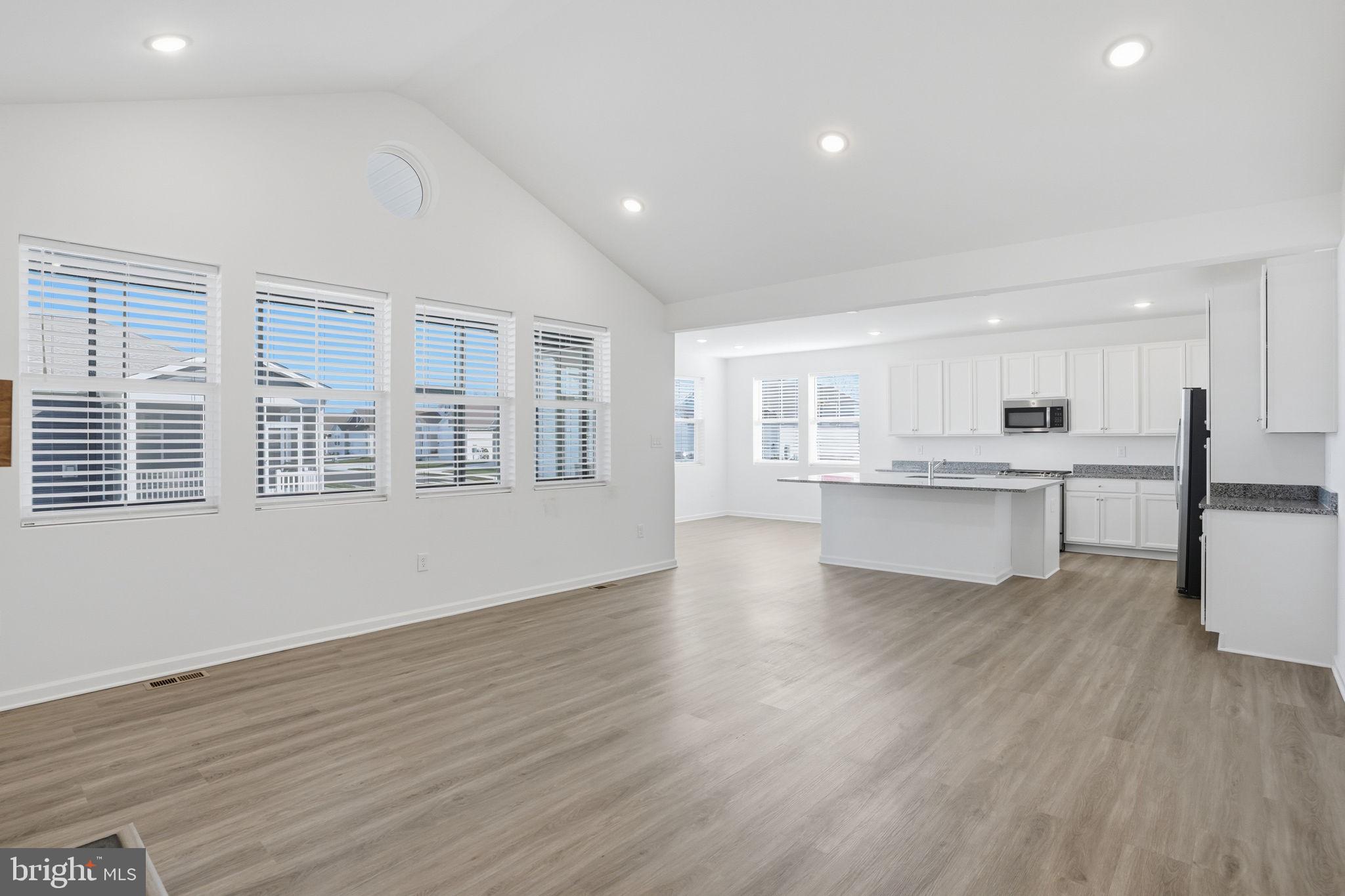 EGRET SHORES - Residential