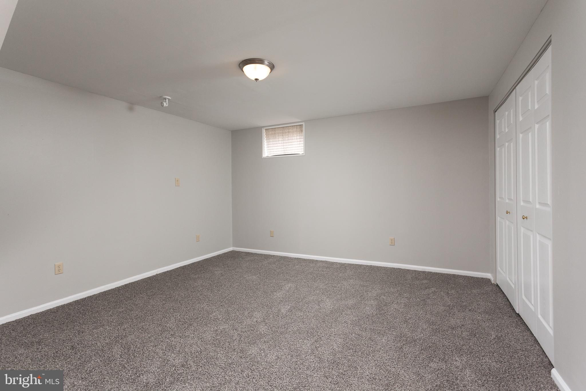 BUTTONWOODS - Residential