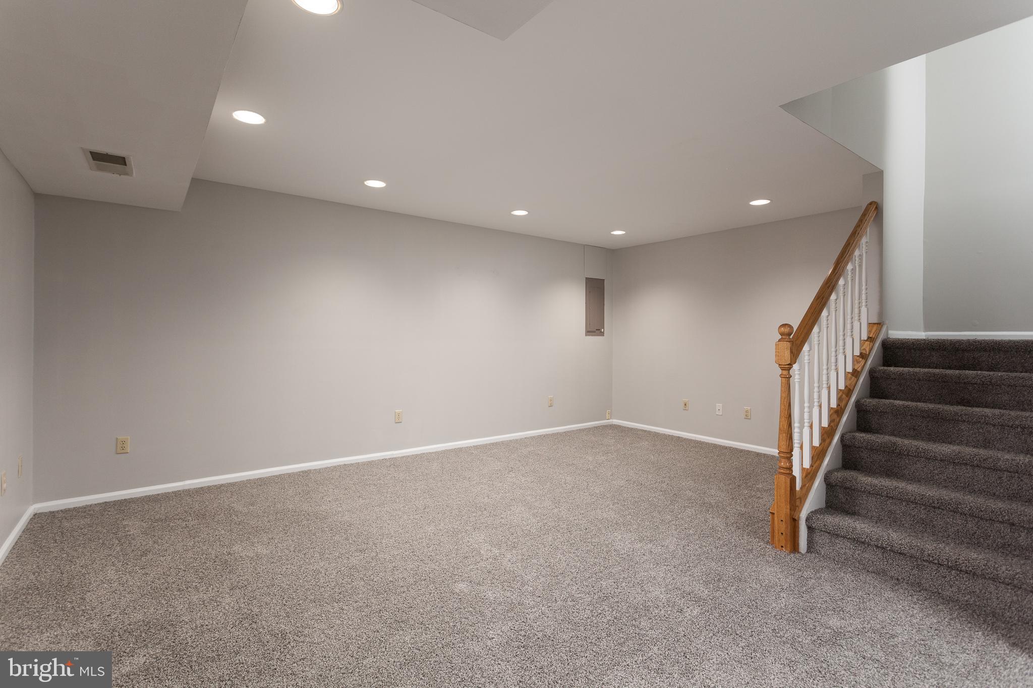 BUTTONWOODS - Residential