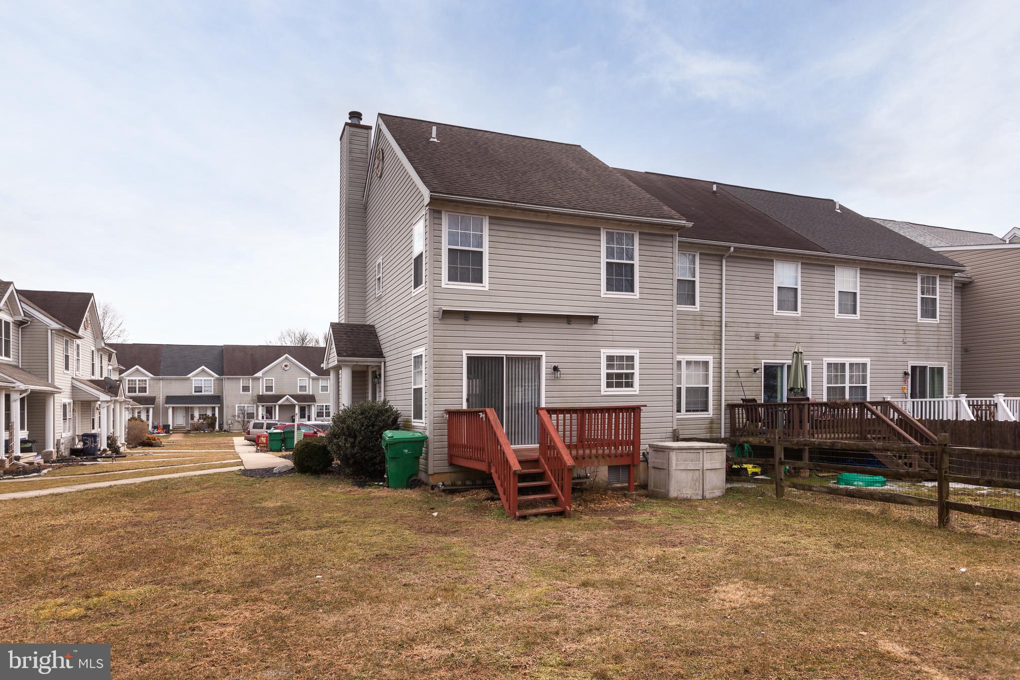 BUTTONWOODS - Residential