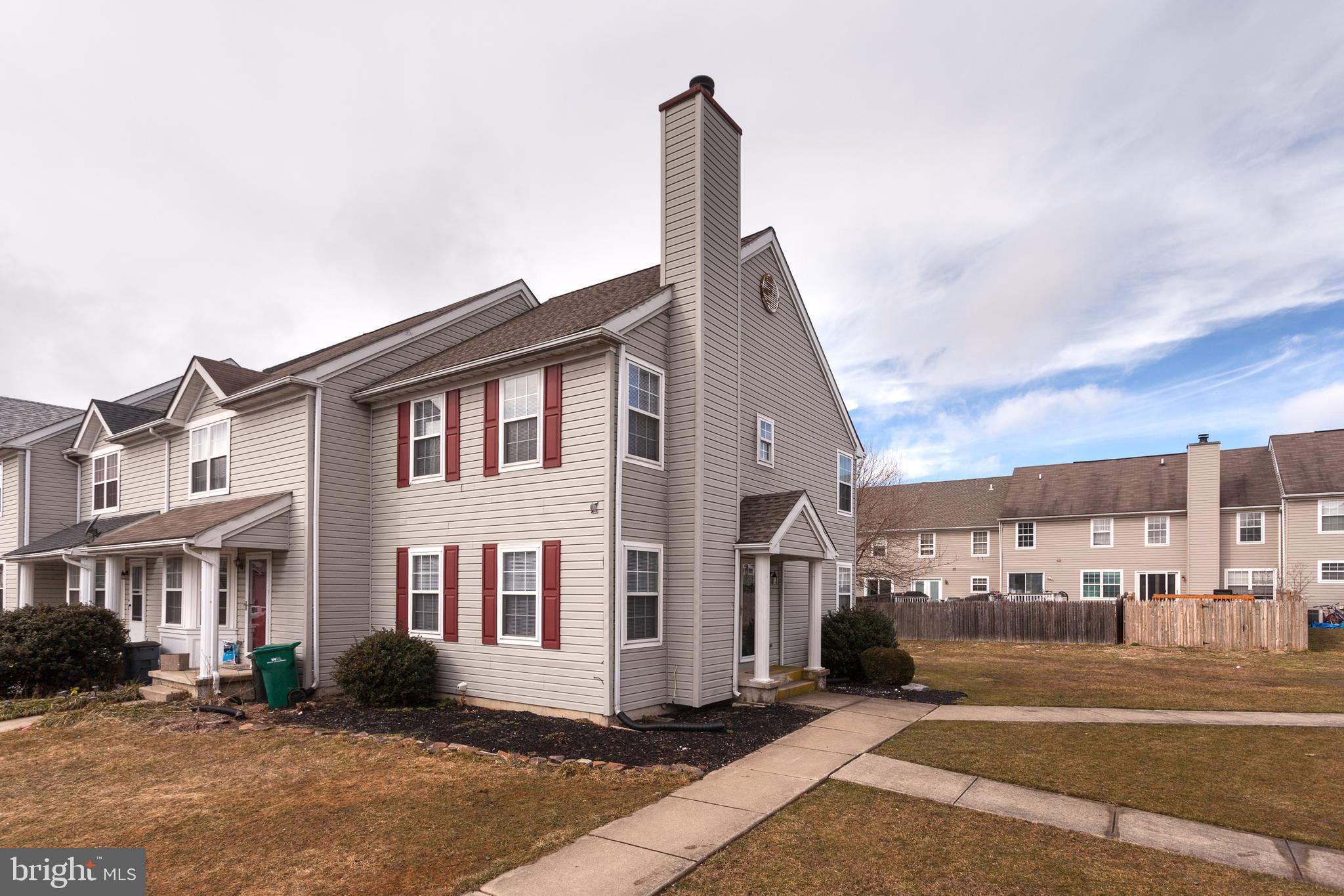 BUTTONWOODS - Residential