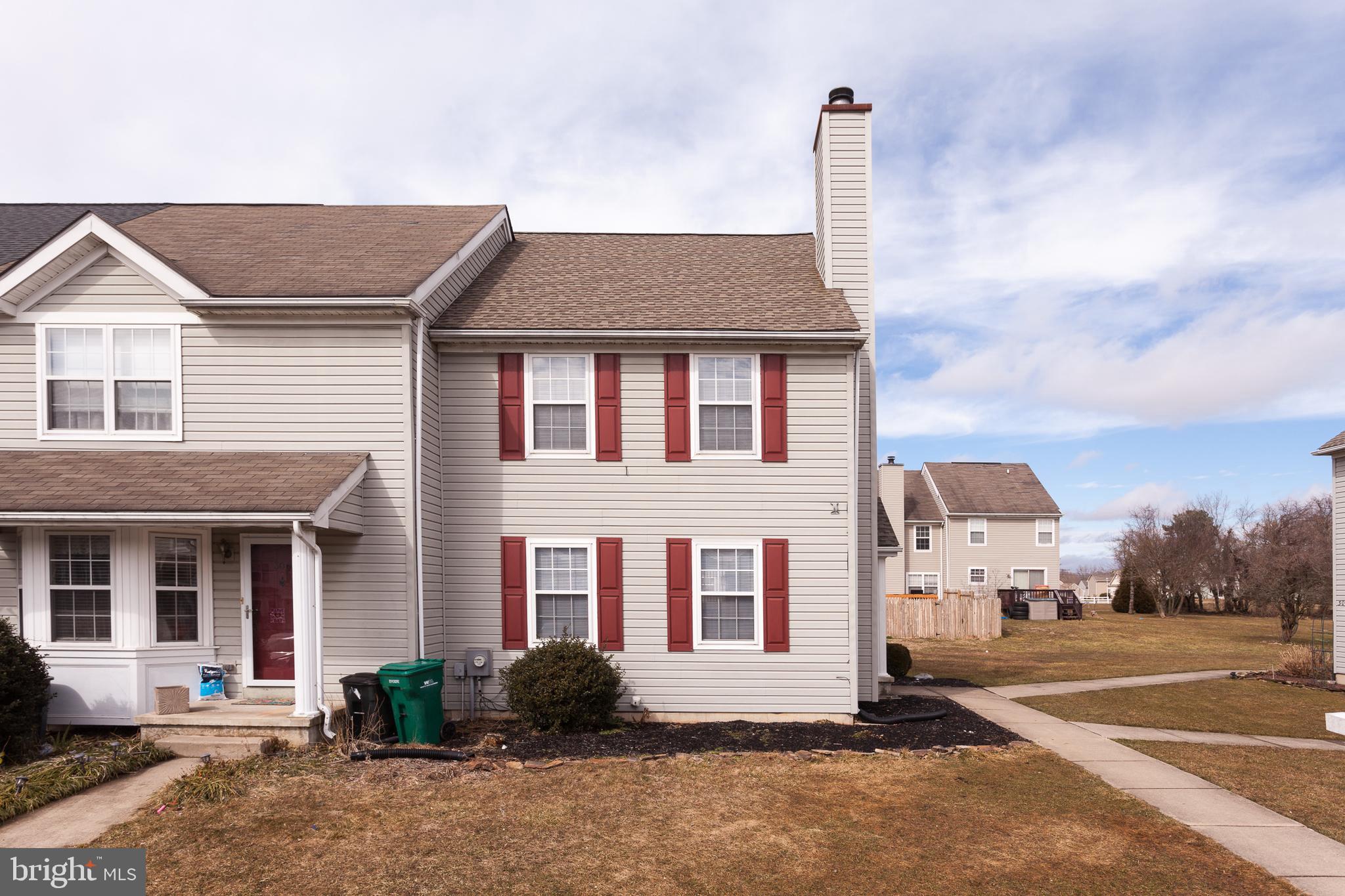 BUTTONWOODS - Residential