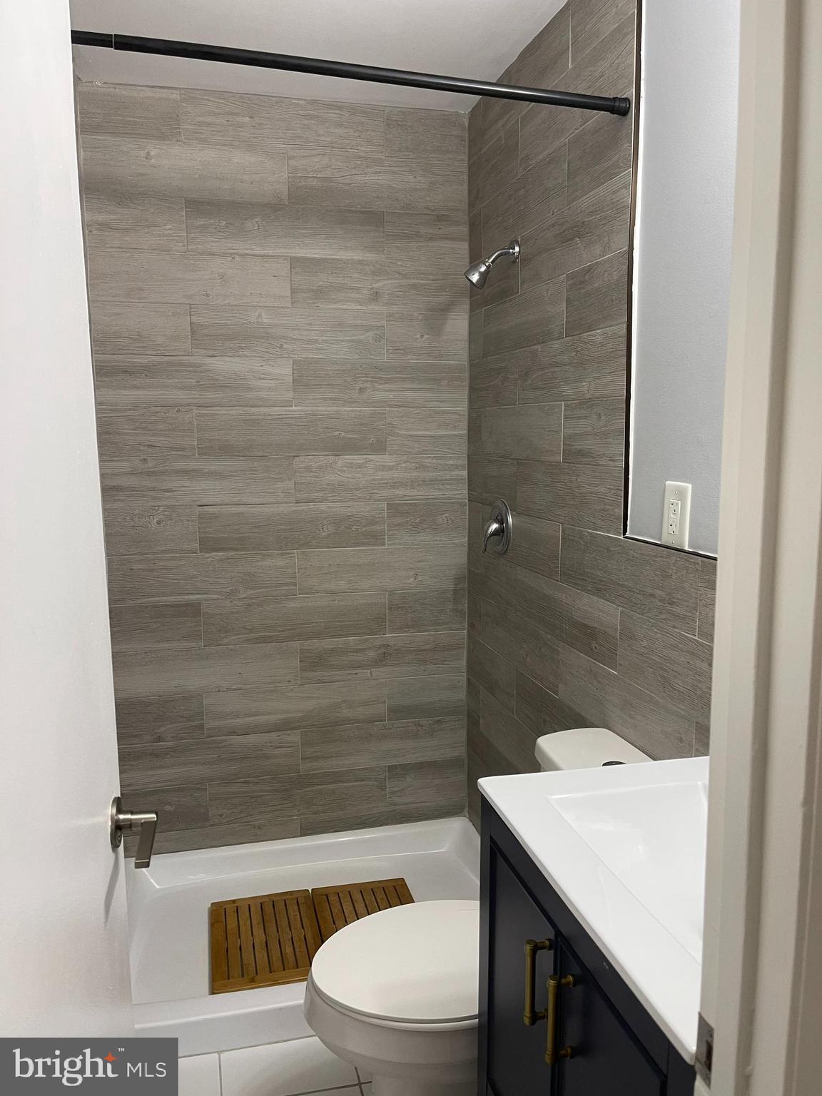 PLUM POINT - Residential Lease