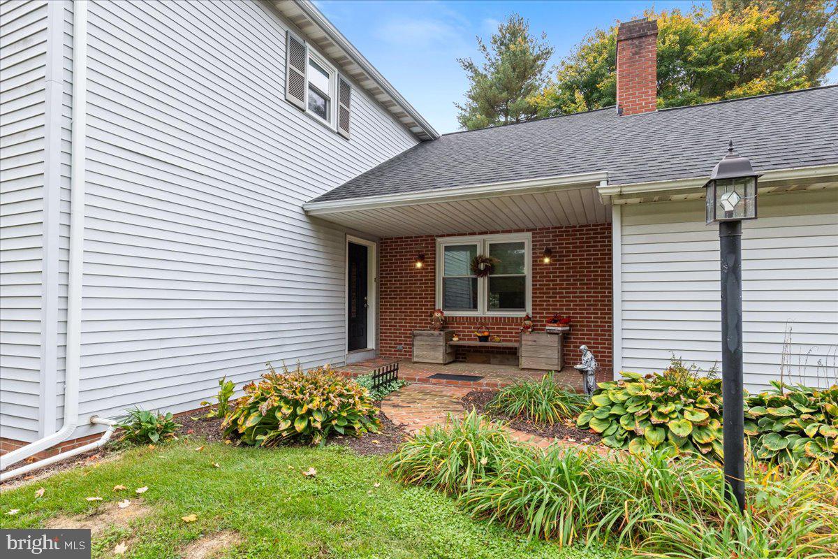 2618 CHESTNUT VALLEY DRIVE