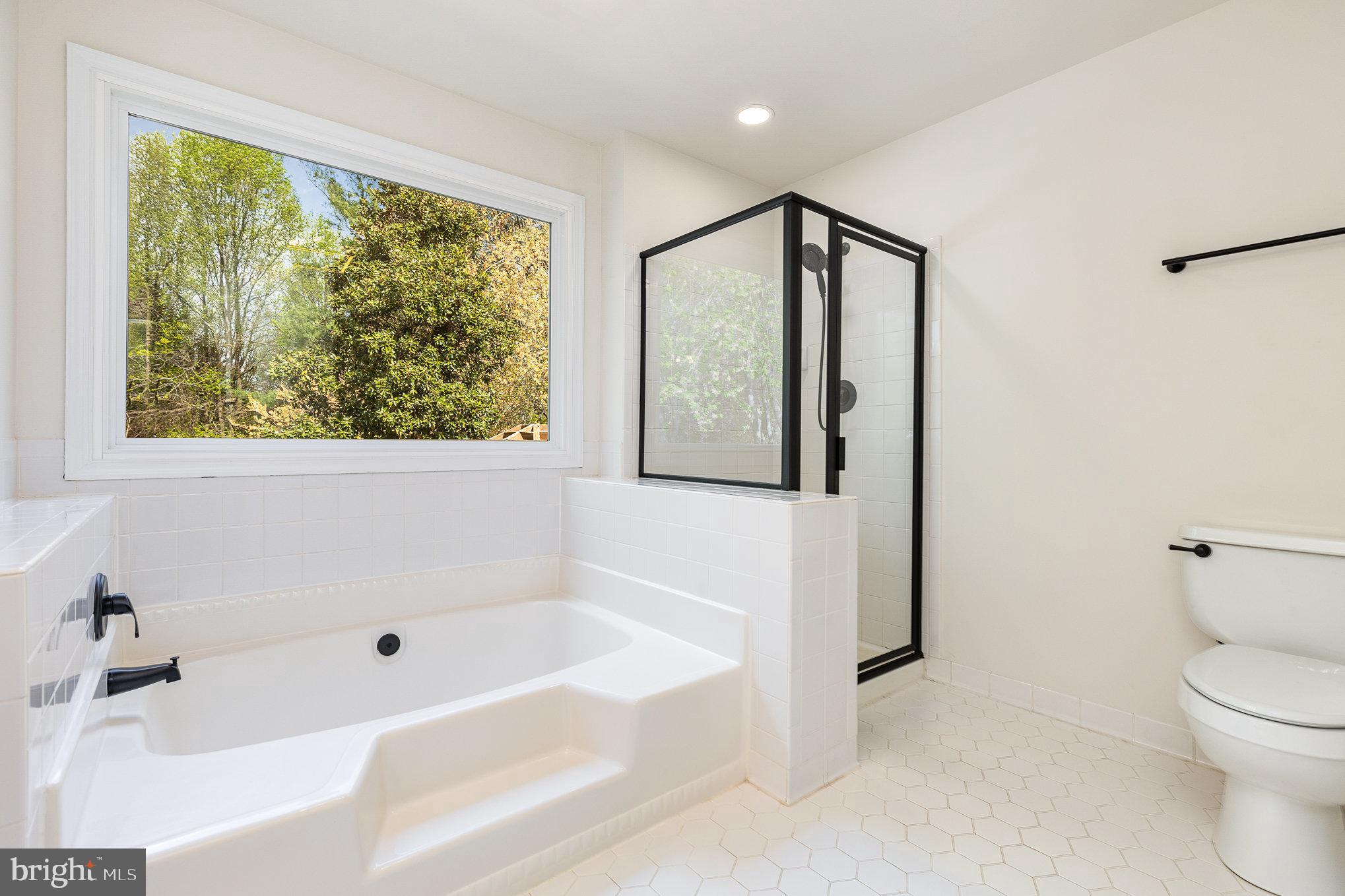 CRYSTAL LAKE - Residential