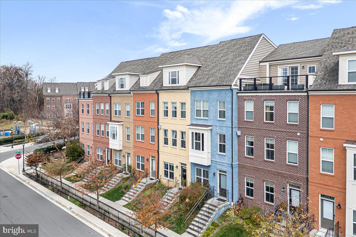 GLENMONT METROCENTRE - Residential Lease