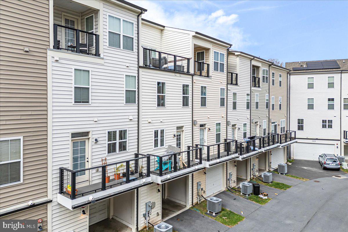 GLENMONT METROCENTRE - Residential Lease