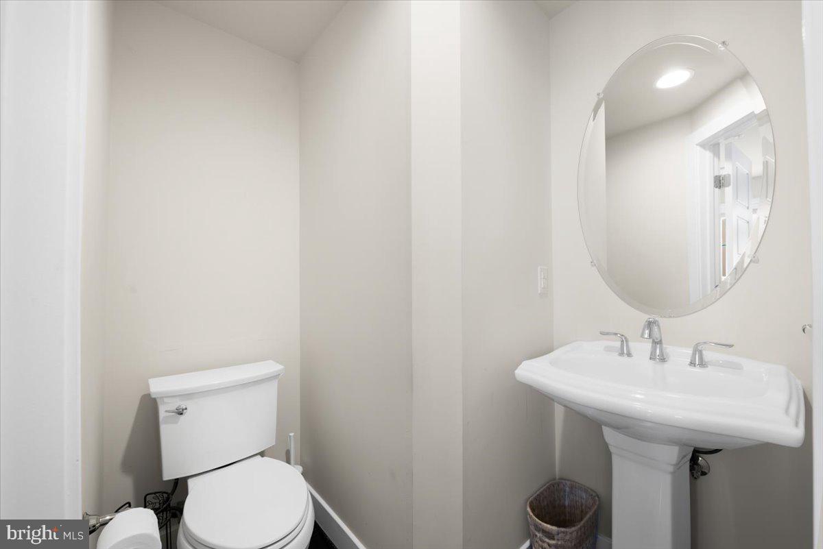 GLENMONT METROCENTRE - Residential Lease