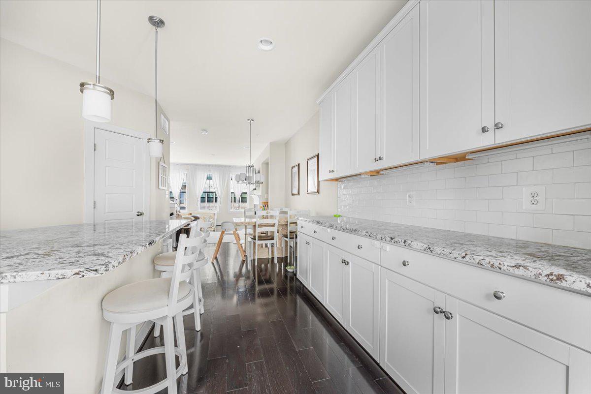 GLENMONT METROCENTRE - Residential Lease