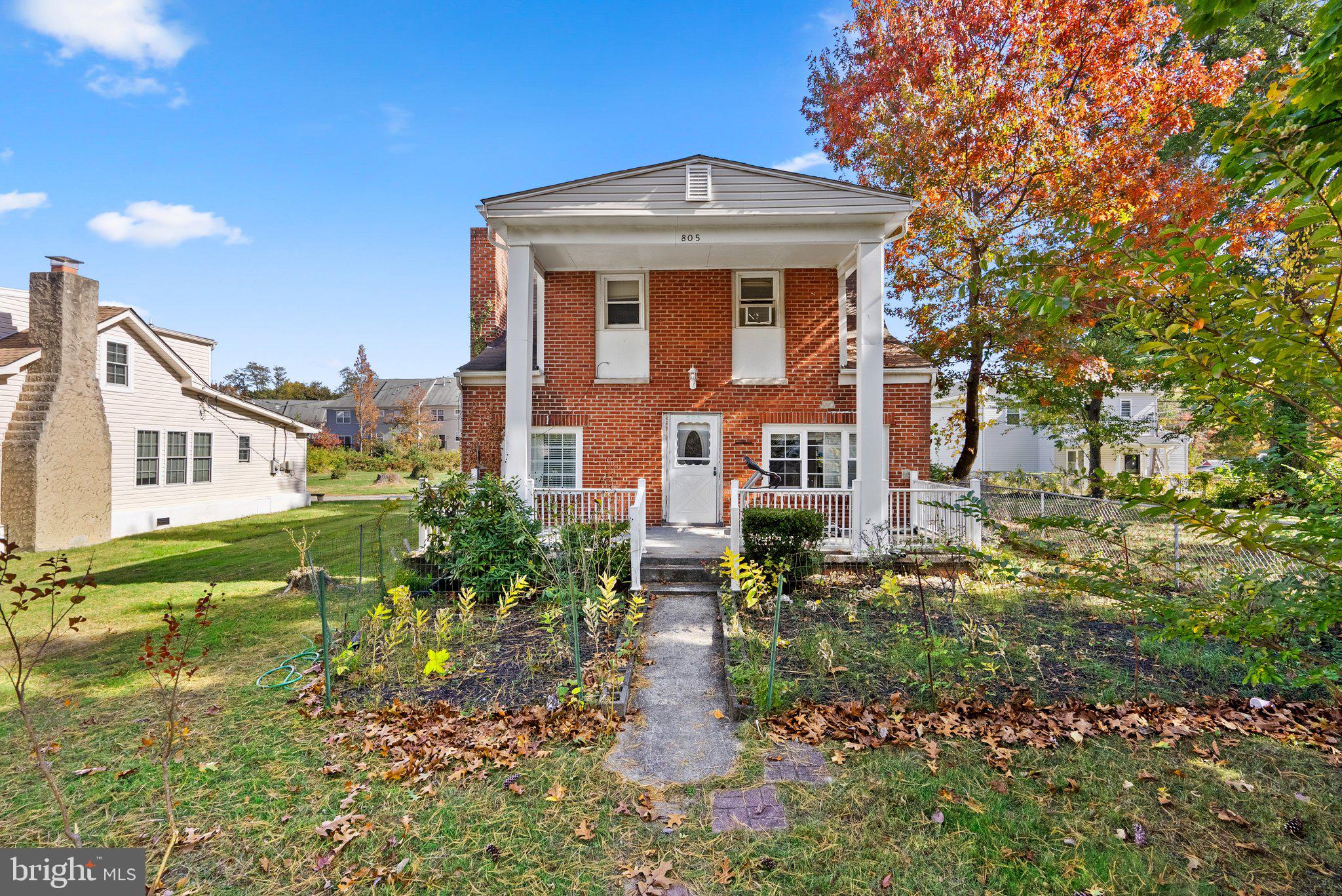 LINCOLN PARK - Residential